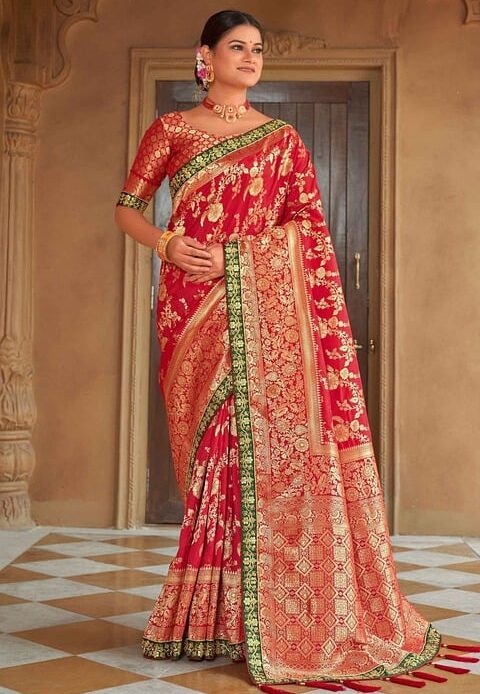 Designing the Future: The Art of Creating Foldable Phones