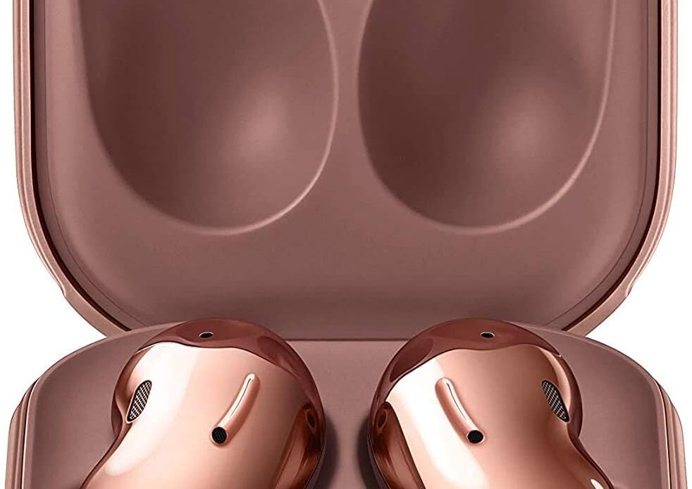wireless earbuds